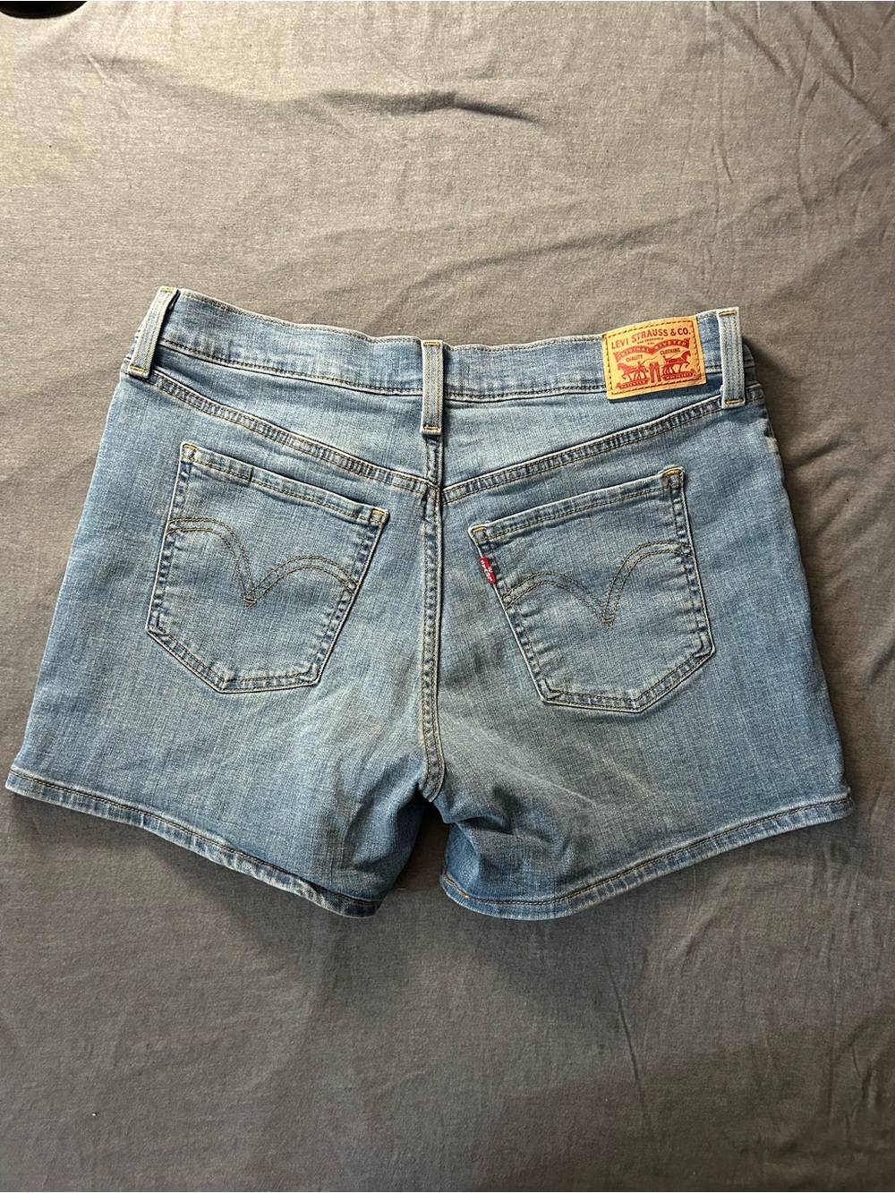 Levi's Light Blue Denim Women's Jean Shorts - Picture 2 of 6